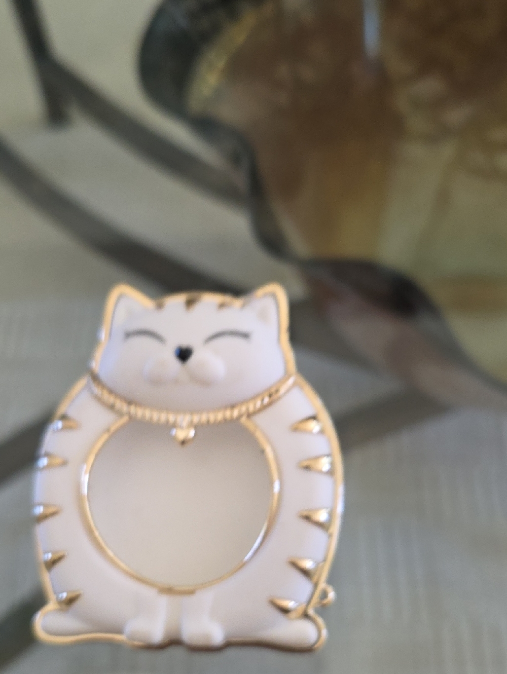 BATH & BODY WORKS  GOLD NECKLACE KITTY VISOR CLIP CAR FRAGRANCE HOLDER Damaged